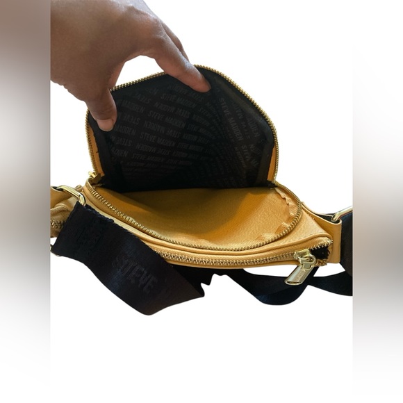 Steve Madden Yellow Crossbody Bag - Picture 9 of 12